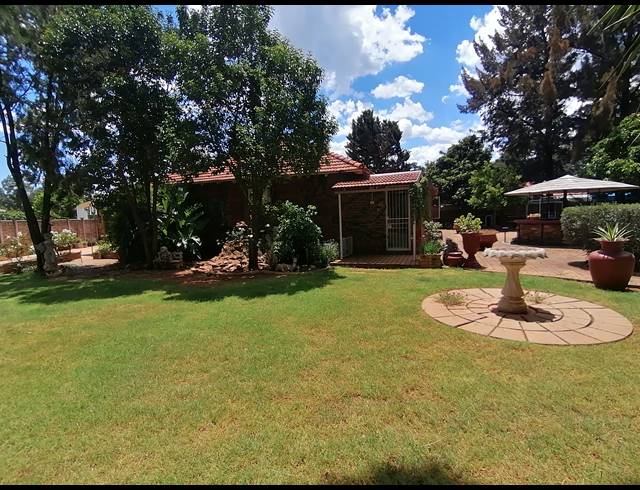 4 BEDROOM FREESTANDING SOLD IN STILFONTEIN EXT 2
